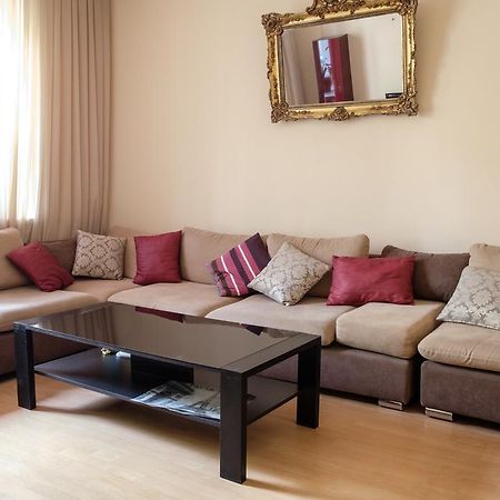 Apartment On Hanrapetutyan Street Yerevan Exterior photo