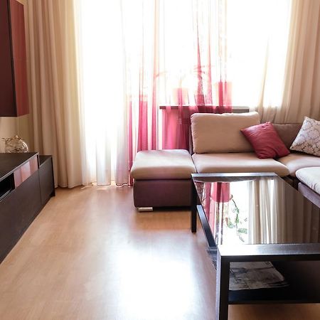 Apartment On Hanrapetutyan Street Yerevan Exterior photo